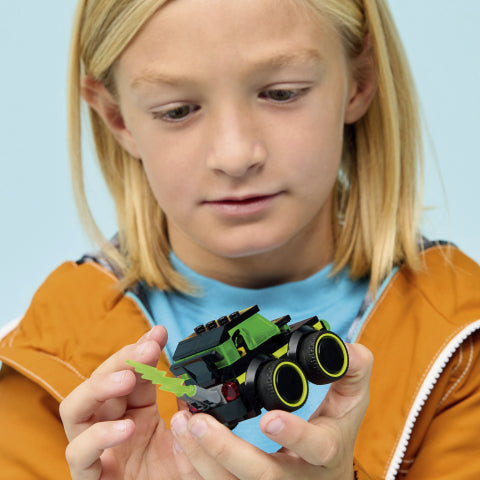 LEGO 60484 Rides – Gaming Race Car