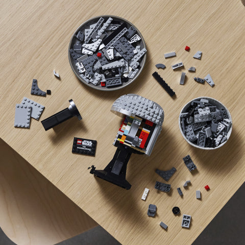 LEGO 75328 The MandalorianTM Helmet